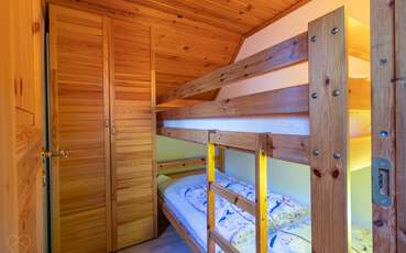 Schlafzimmer mit Etagenbett Ferienhaus Björnstigen