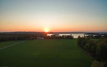 Sonnenuntergang über dem See Åsnen