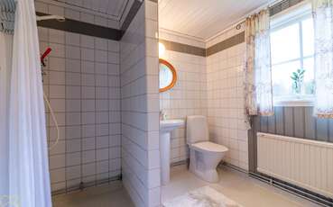Badezimmer mit Dusche und WC Ferienhaus Berghem