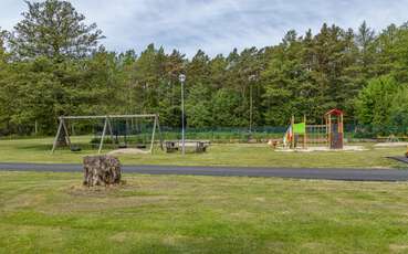 Kleiner Spielplatz Ferienhaus Byxelkrok