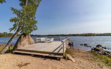 Schöne Seeterrasse Ferienhaus Fösingsmåla