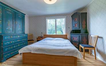 Schlafzimmer unten mit Doppelbett Ferienhaus Fösingsmåla