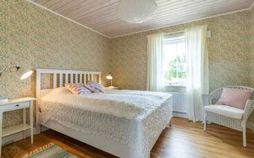 Zweites Schlafzimmer mit Doppelbett Ferienhaus Friedas hus