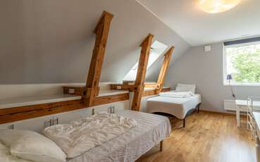 Schlafzimmer mit zwei Einzelbetten Ferienhaus Hagby