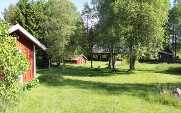 Großes Grundstück Ferienhaus Herrafällan