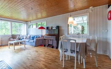 Wohn- und Essbereich Ferienhaus Holmsvik