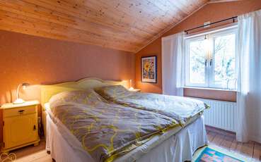 Schlafzimmer mit Doppelbett Ferienhaus Istaby