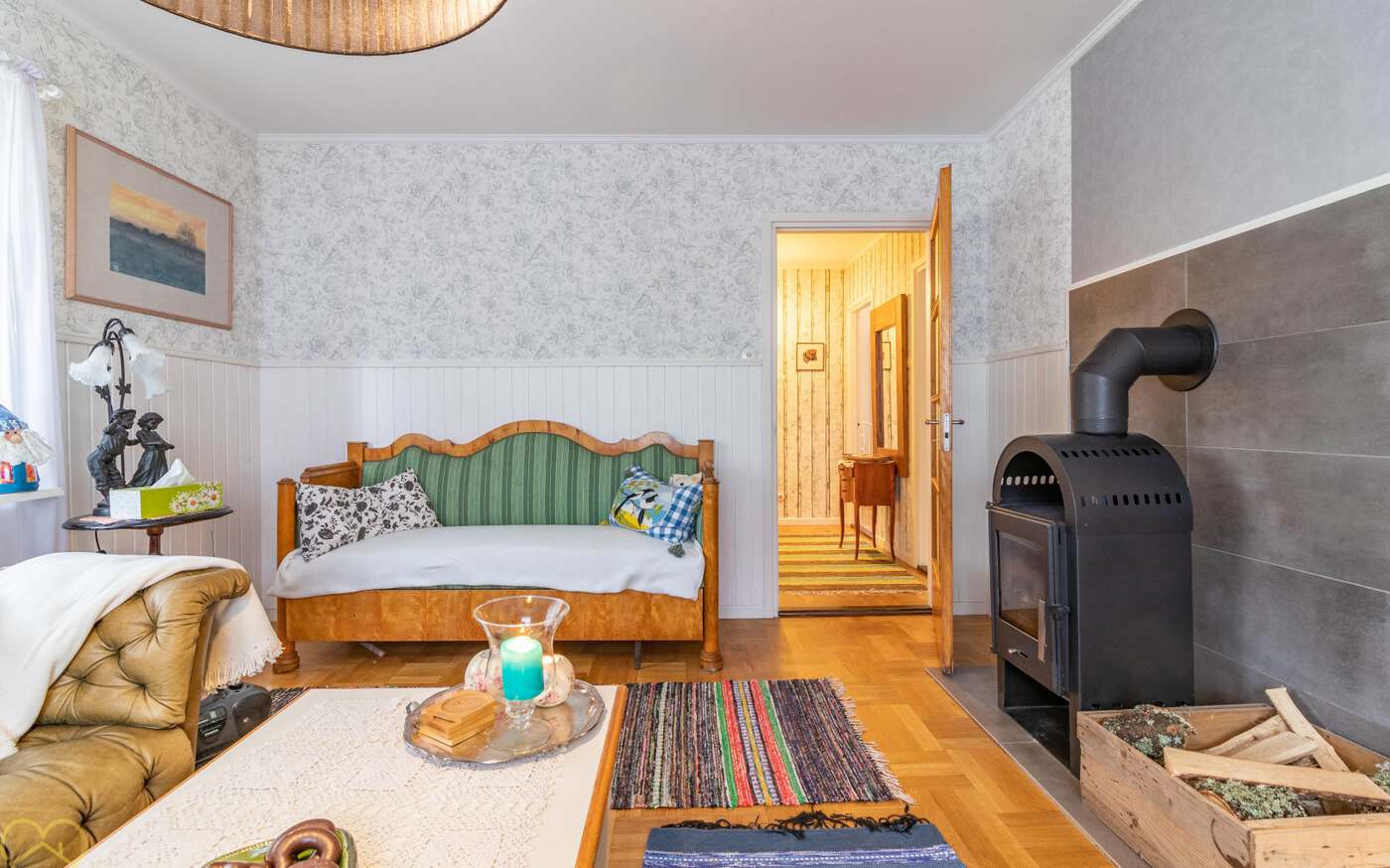 Kolstigen am Ortsrand von Fågelfors – bild 5 av 15