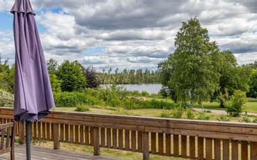 Terrasse mit Seeblick Ferienhaus Kosta