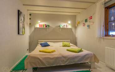 Schlafzimmer mit Doppelbett Ferienhaus Kurtibo