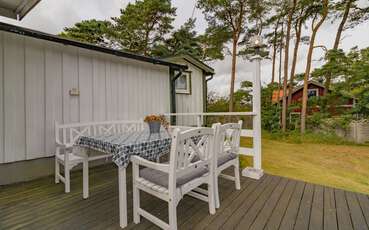 Terrasse vor dem Haus Ferienhaus Långasand