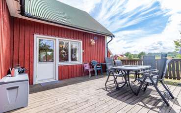 Terrasse mit Möbeln