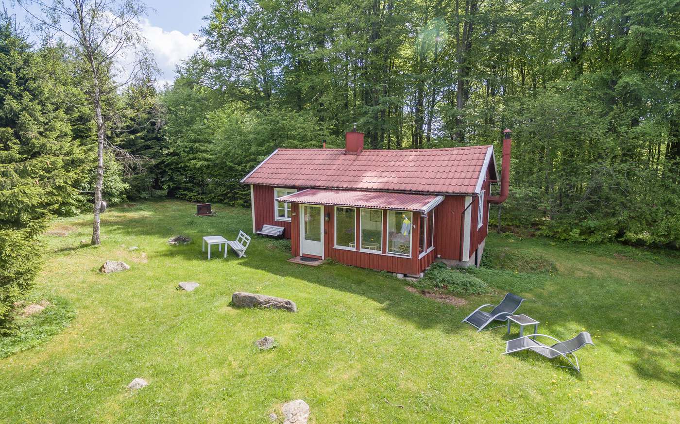 Litet hus in Småland – bild 2 av 12