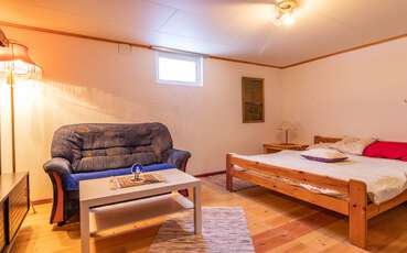 Schlafzimmer mit Doppelbett Ferienhaus Quade