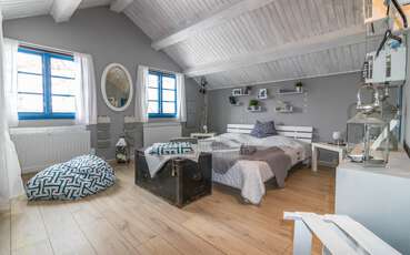 Schlafzimmer mit Doppelbett renoviert Ferienhaus Revesjö