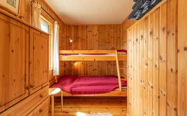 Schlafzimmer mit Etagenbett Ferienhaus Skogen