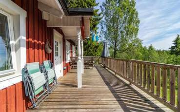 Große Terrasse Ferienhaus Skogen