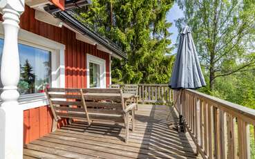 Terrasse mit Möbel Ferienhaus Skogen