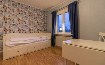 Schlafzimmer mit ausziehbaren Doppelbett Ferienhaus Småland