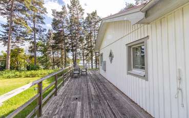 Große Terrasse Ferienhaus Strandvik