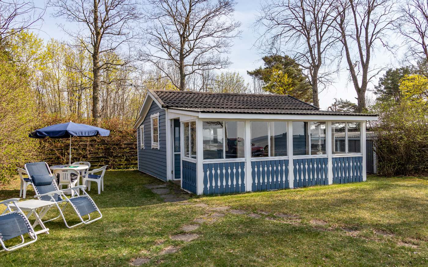 Vättervik mit direkter Lage am See Vättern – bild 2 av 11