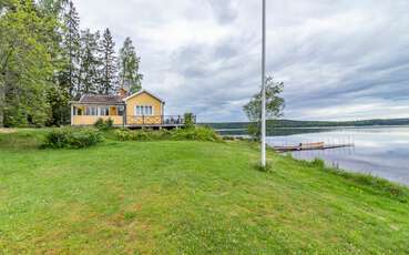 Ferienhaus Vargudden am See mit Steg