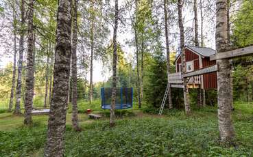 Spielplatz mit Klettergarten Ferienhaus Waldschule